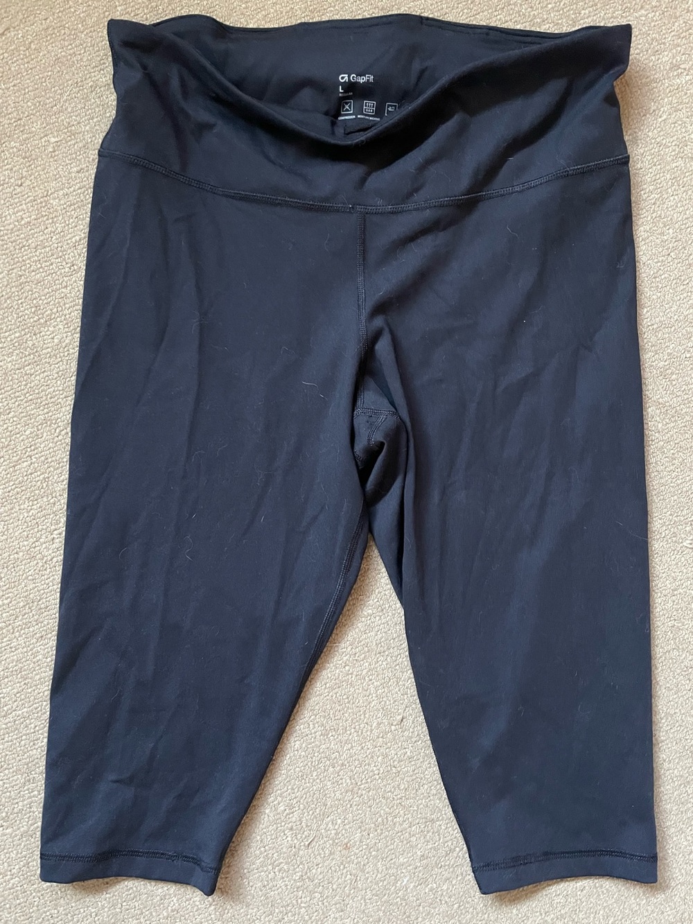 Gap black yoga capris